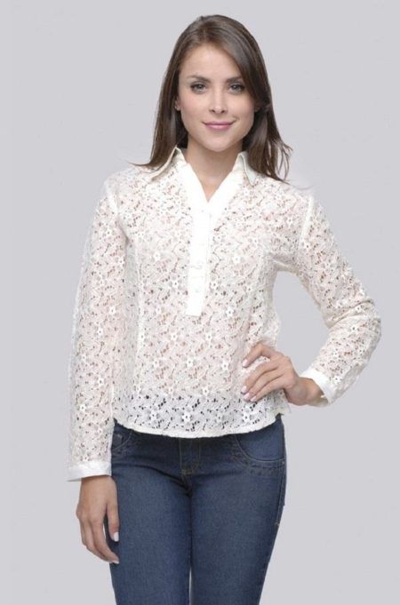 como-usar-camisa-feminina-de-renda