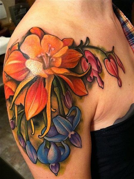 tatoo flores no braco