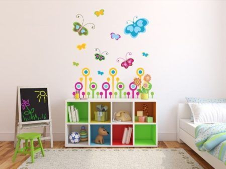 quarto de menina decorado com borboletas