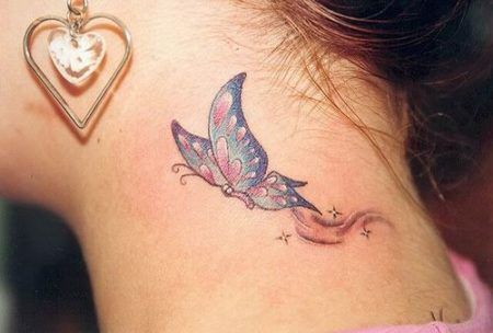 tatuagem-feminina-no-pescoco-borboleta