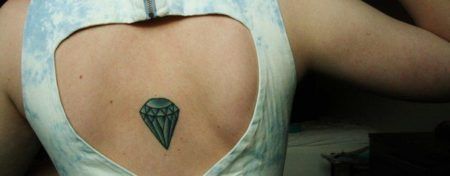 tatuagem diamante nas costas 3