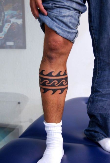 tatuagem tribal na perna 1