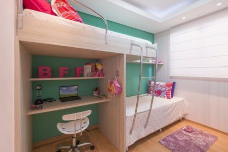 quarto com beliche jovem