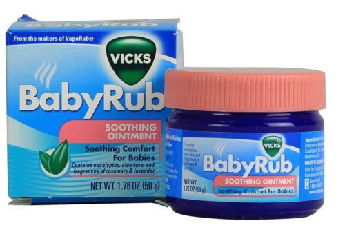 Vick Baby Rub no nariz entupido