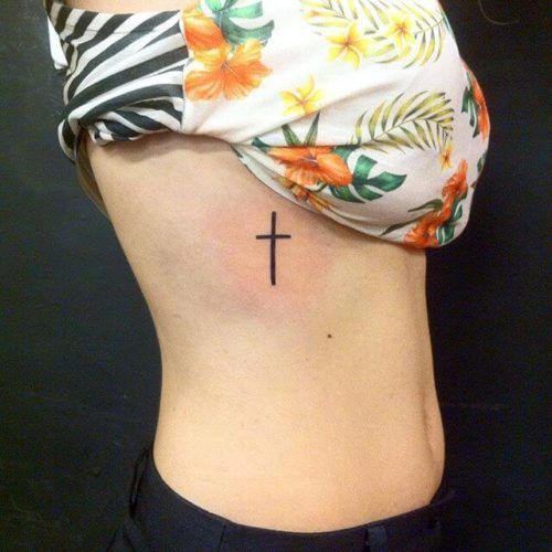 tatuagem de cruz na costela 2